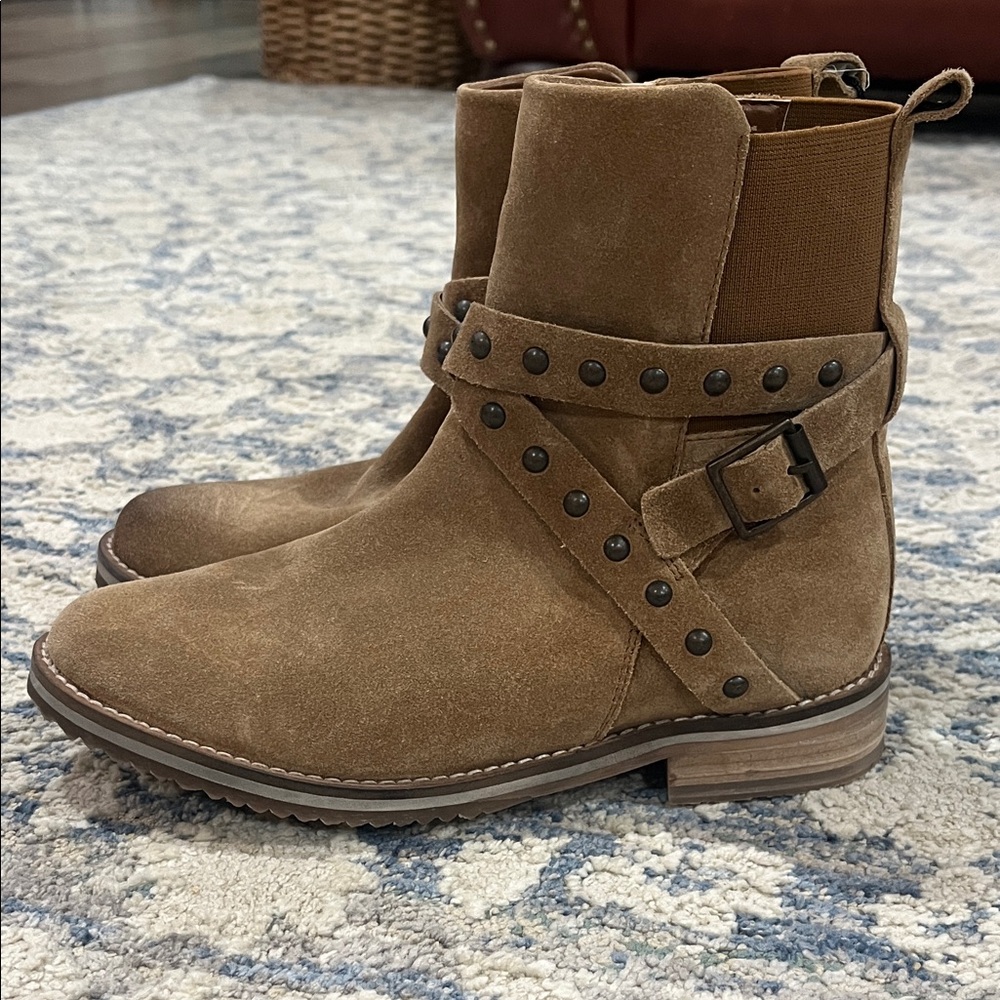 PLEASE READ Crevo Tan Heeled Boots with Studded Strap